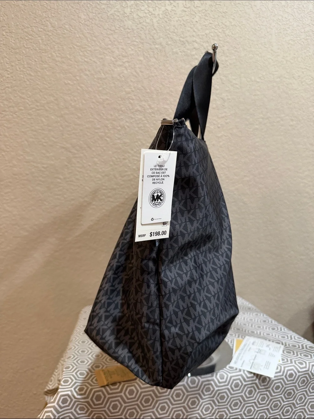 MICHAEL Michael Kors Black Nylon TANNER LG REV PCKBLE tote Front Zip Pouch
